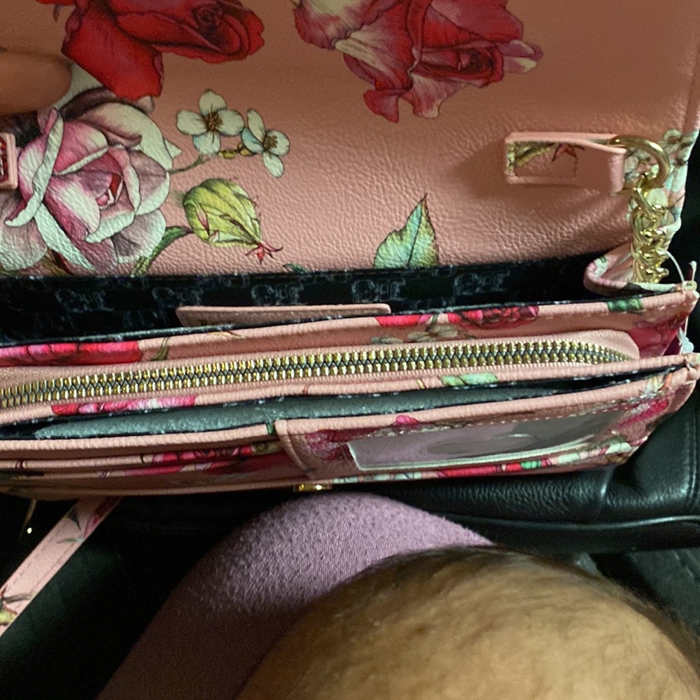 Betsey Johnson - Picture 3 of 3